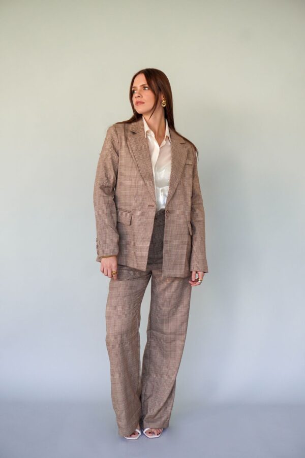 TRAJE A CUADROS - Imagen 4